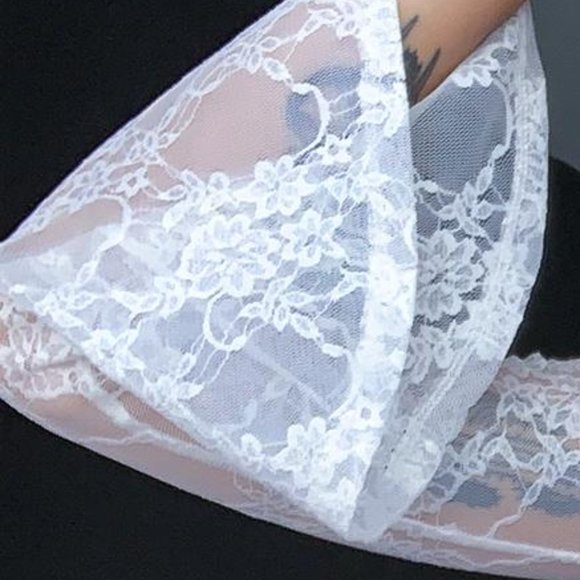 Sugar Thrillz Pure Pixie Dust Lace Shrug Large - Picture 3 of 3